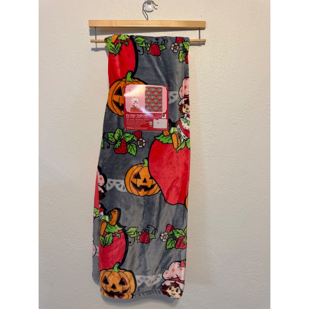 Strawberry Shortcake Halloween Plush Throw Blanket 50x70 Jay Franco Grey Pumpkin